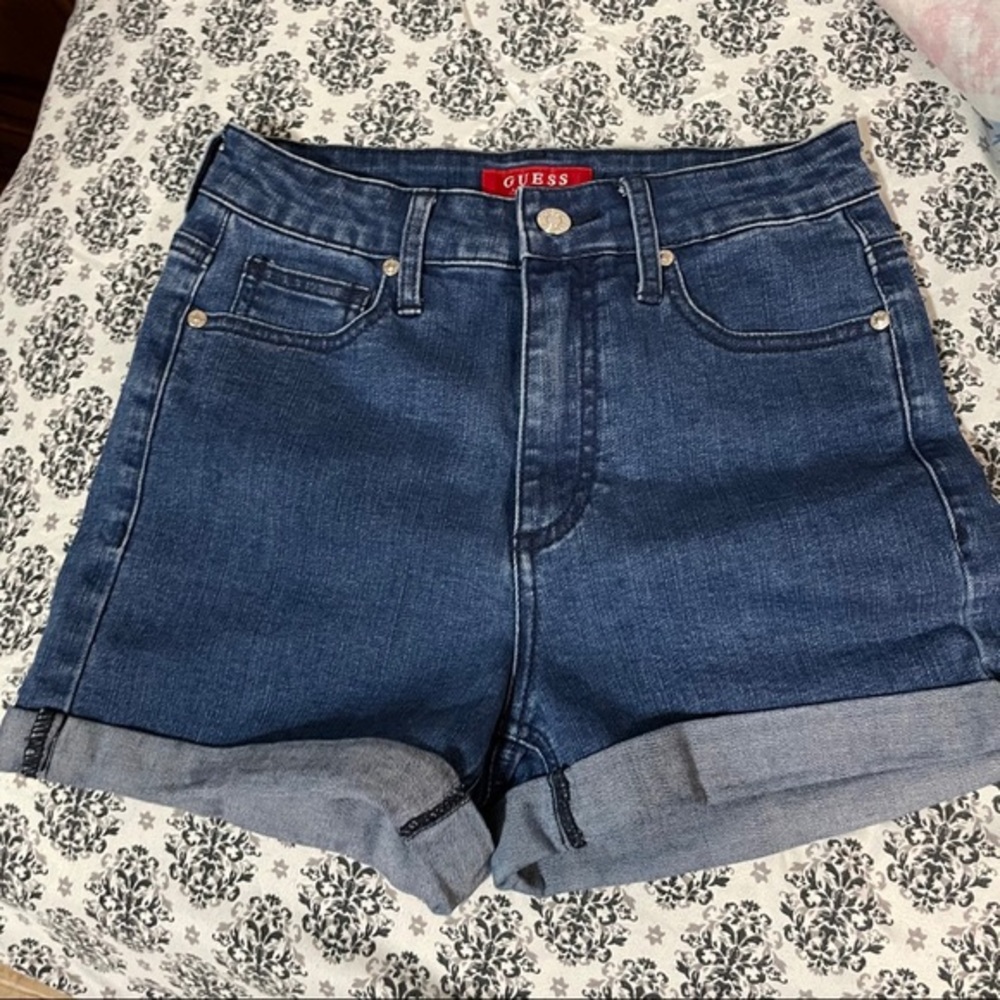 Guess shorts size 26
